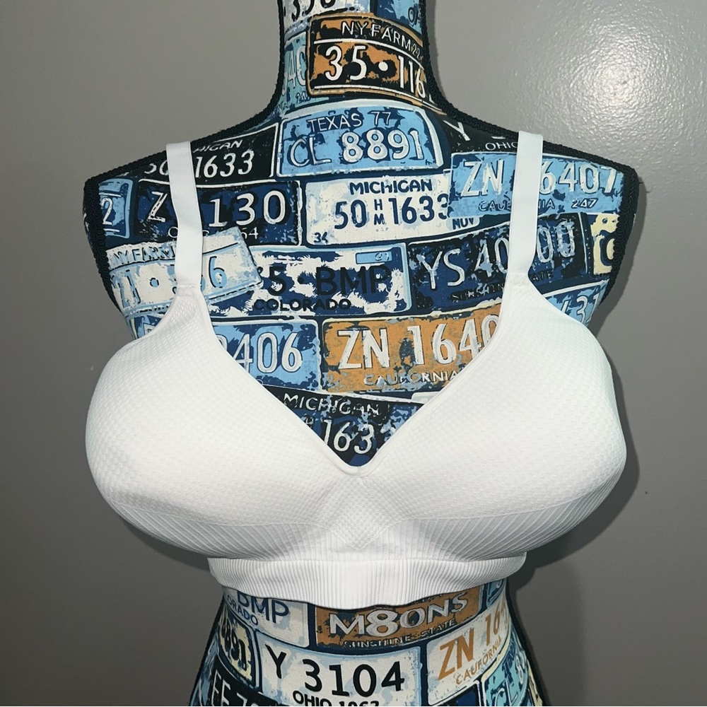 Hanes Classic White Bra